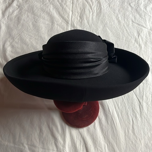 ML Studio Hat , Derby Hat, Church Hat Black Big Bow Wide Rim Millinery - Picture 5 of 15